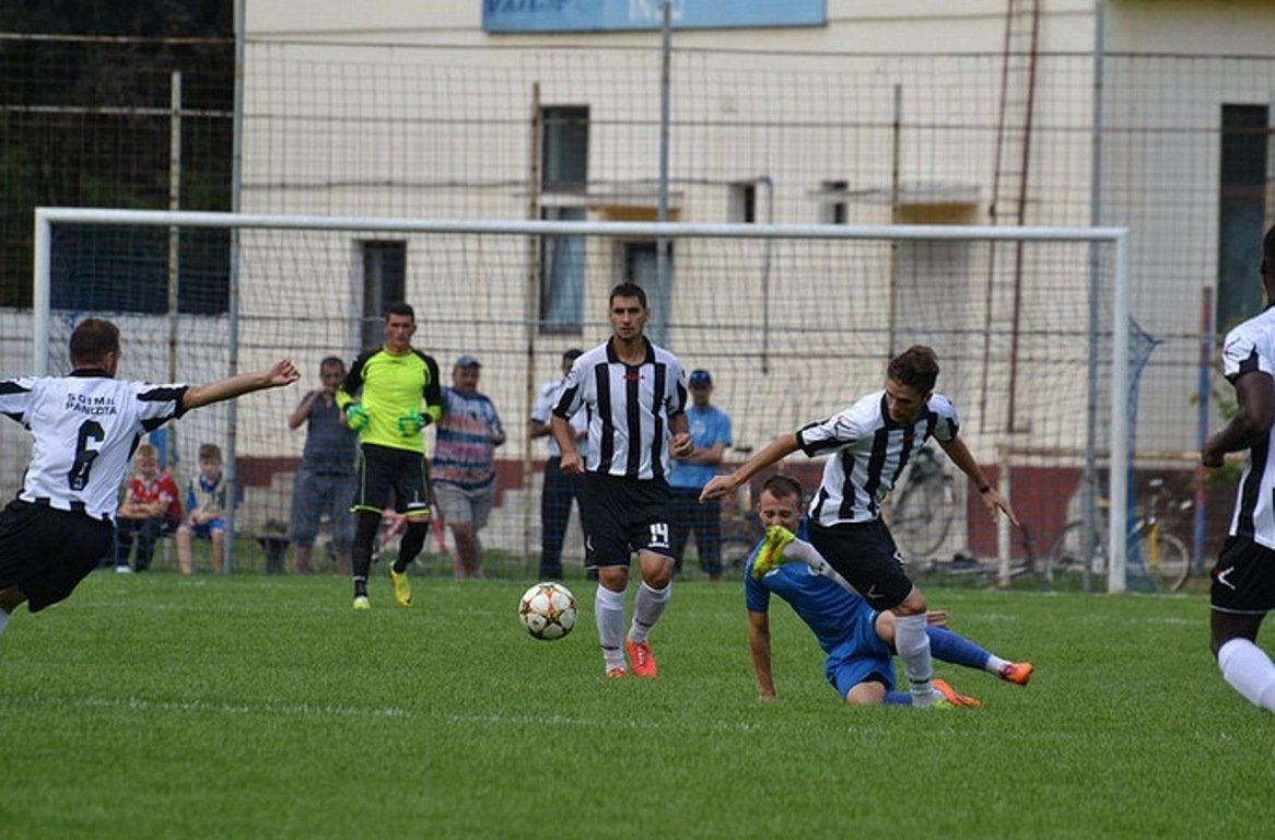 Primul succes stagional în iarba de acasă: Șoimii Pîncota - FC Caransebeș 2-1