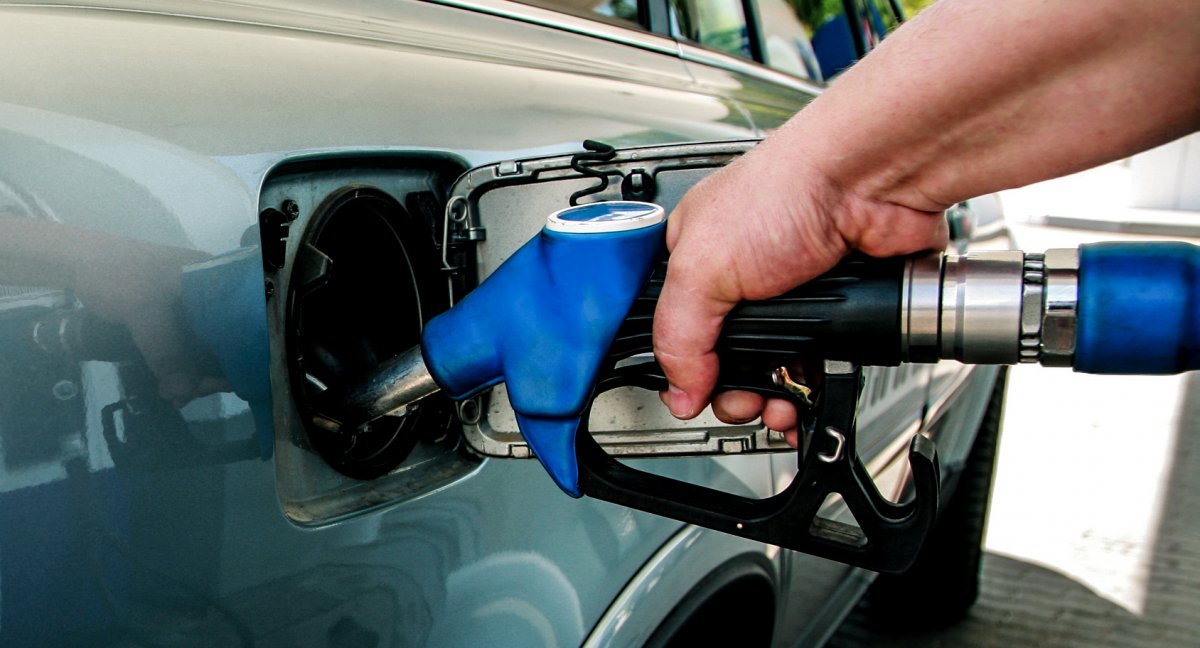 Producătorii auto din Europa ascund adevărul: Unele maşini au consum dublu de carburant