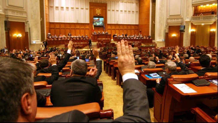 16.00:Majorările salariale promise angajaților din Sănătate și Educație, la votul final în Parlament