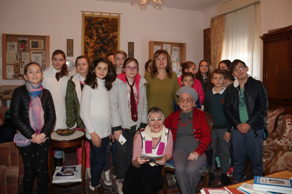 Centrul de Cercetare a Literaturii Argheziene, din cadrul UVVG, vizitat de elevi de la Colegiul Național „Elena Ghiba Birta”