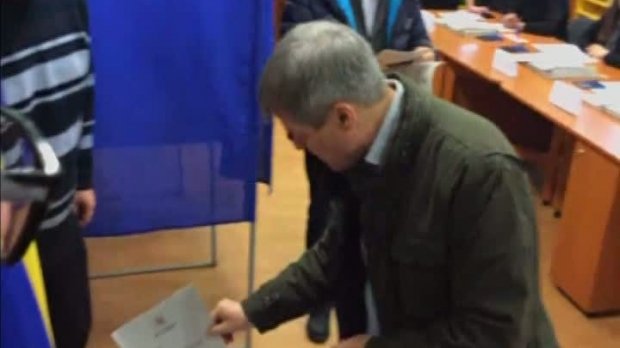 Dacian Cioloş a votat la alegerile parlamentare: Cel mai important este să iasă cât mai multă lume la vot