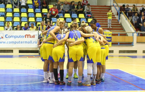 Clasament strâns în Liga Naţională de Baschet Feminin. Miercuri în Arad vine campioana!