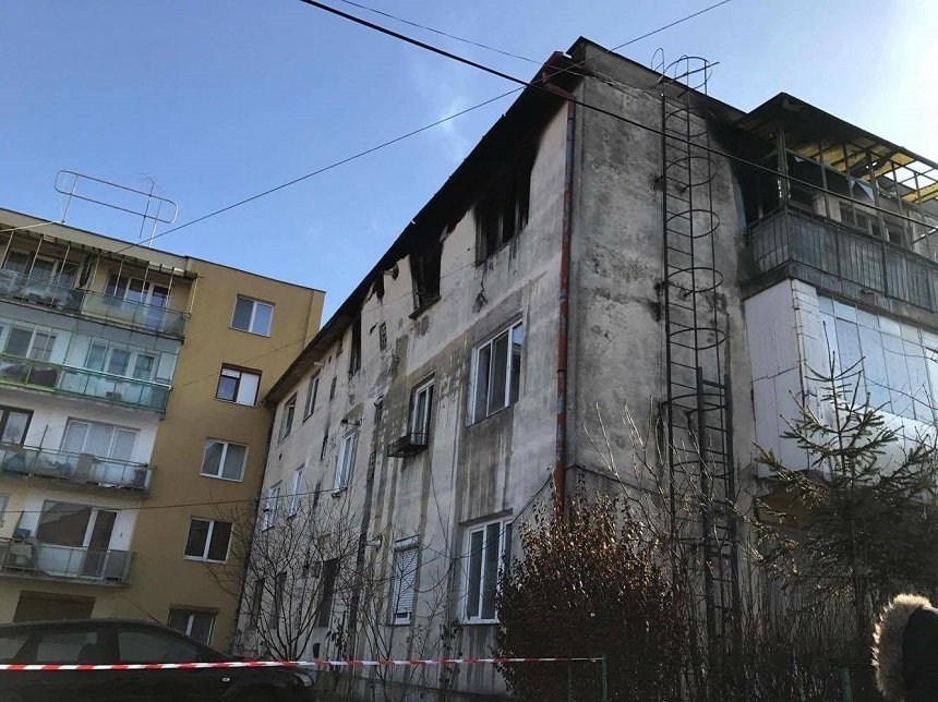 Un tânăr de 19 ani din Arad, rănit în urma unei explozii produse într-o locuință