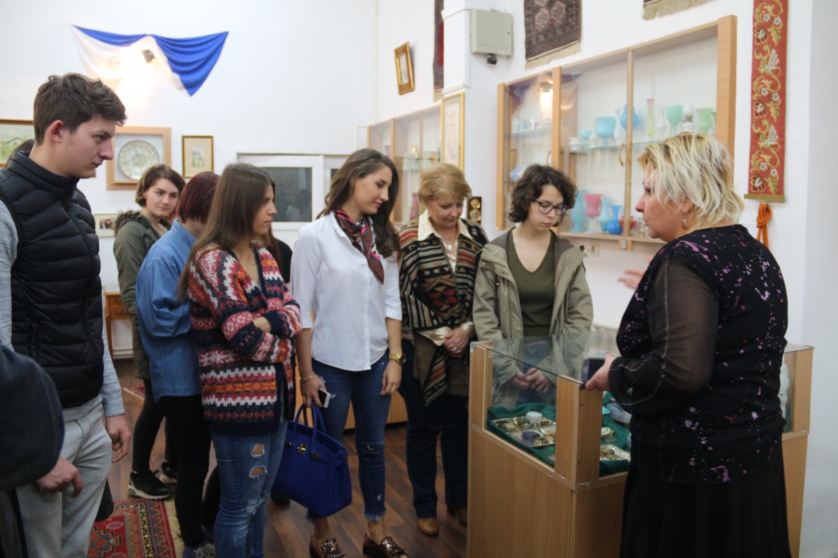 Elevii clasei a XII-a F din cadrul Colegiului Naţional „Moise Nicoară” au vizitat Universitatea de Vest „Vasile Goldiș”