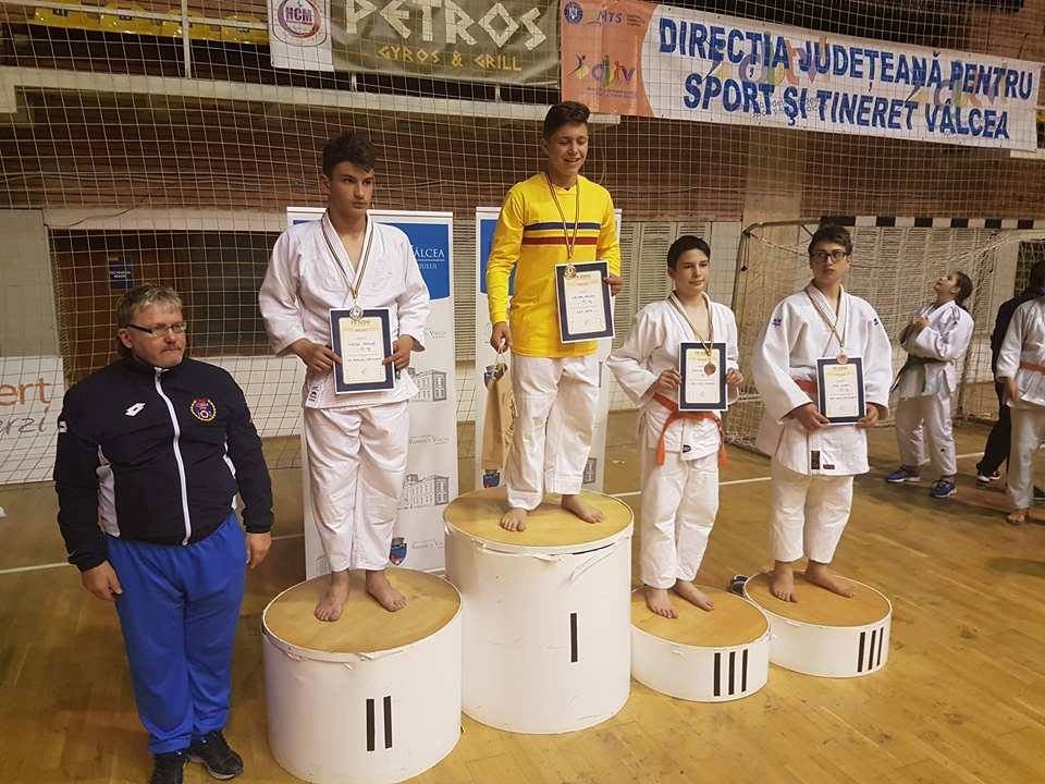 6 judoka arădeni, medaliaţi la CN U14