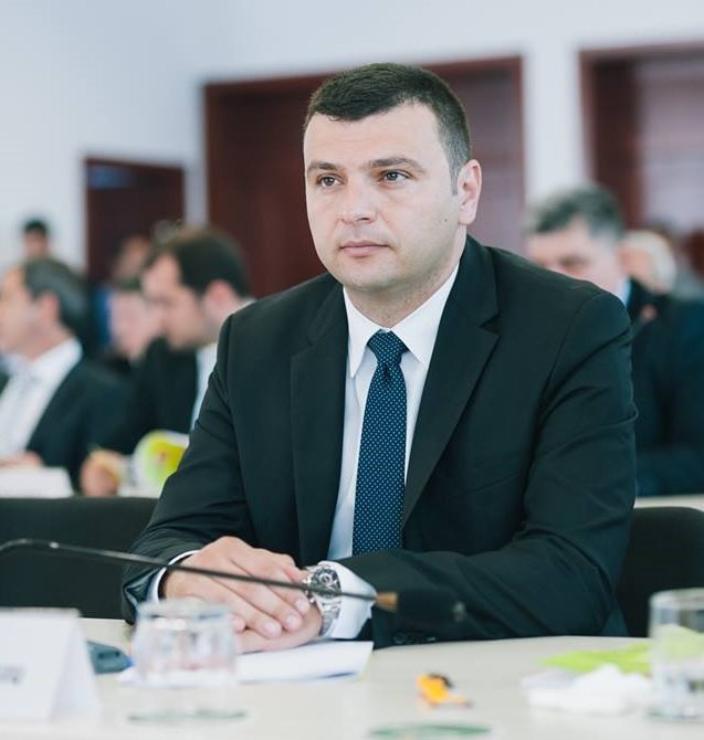 Sergiu Bîlcea: „Le cer parlamentarilor să repare Legea achiziţiilor publice”