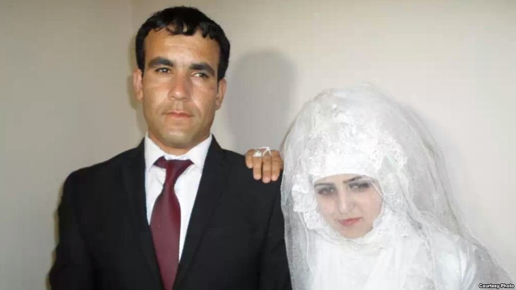 S-a căsătorit și era foarte fericită, dar s-a sinucis la 40 de zile de la nuntă. Soțul i-a cerut să facă ceva care a fost peste puterile ei