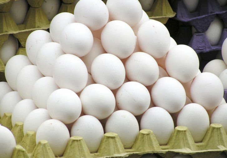 ALERTĂ! OUĂLE CONTAMINATE au ajuns şi în România. Medic: Excludeţi ouăle din consum!