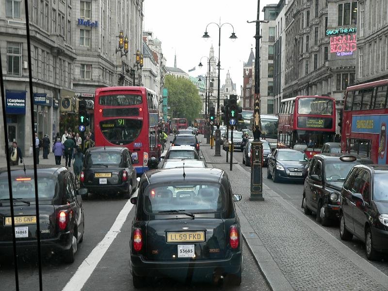 Soluţia ingenioasă găsită la Londra pentru a-i determina pe vitezomani să conducă mai încet
