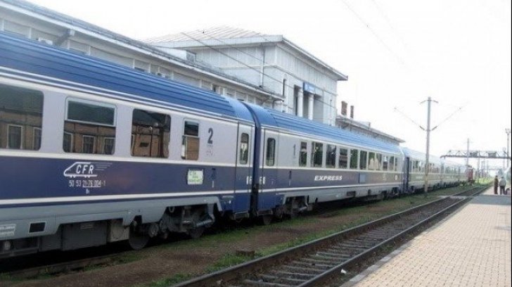 Zeci de imigranți, găsiți într-un tren în județul Timiș