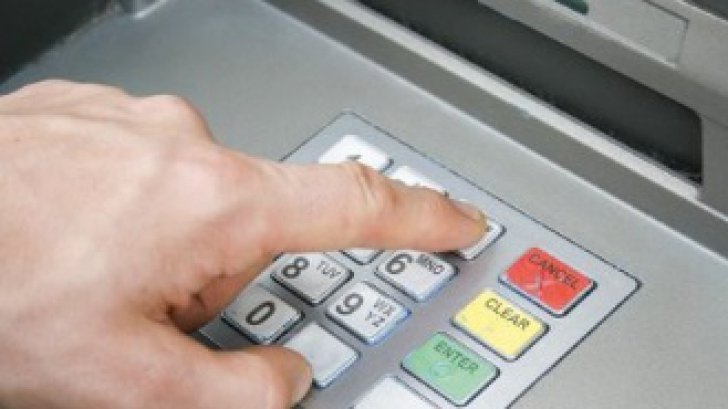 CUTREMUR în sistemul bancar românesc. S-a făcut publică lista băncilor cu probleme