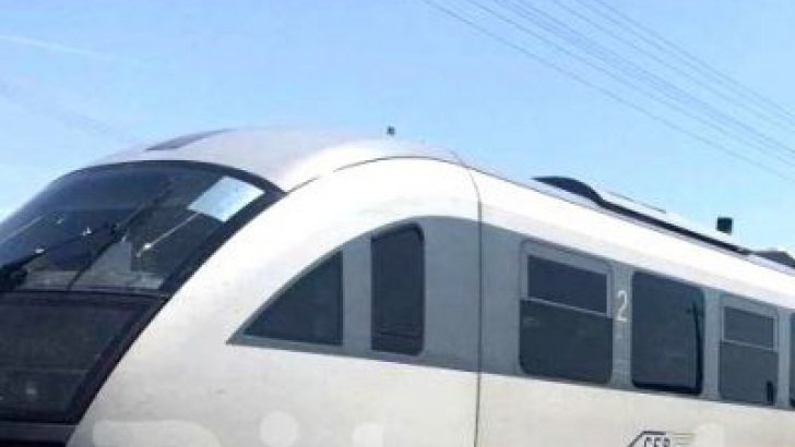 Accident feroviar: bărbat, spulberat de un tren Săgeata Albastră. Victima a murit la spital