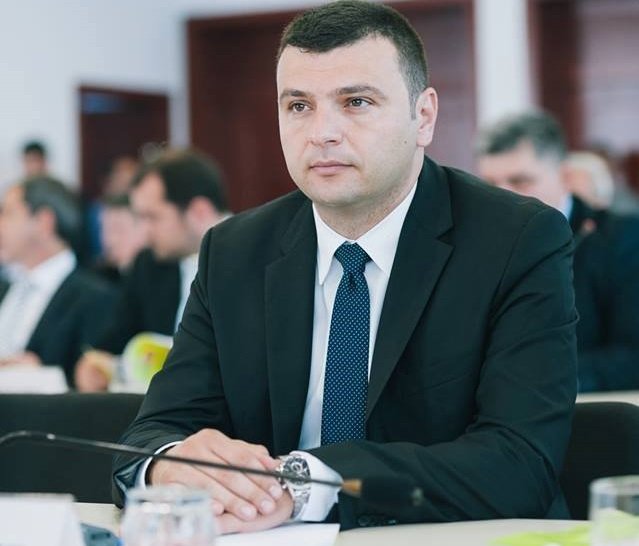 Sergiu Bîlcea: „Documentaţia pentru cele trei drumuri judeţene cuprinse în PNDL a fost transmisă la timp Guvernului”