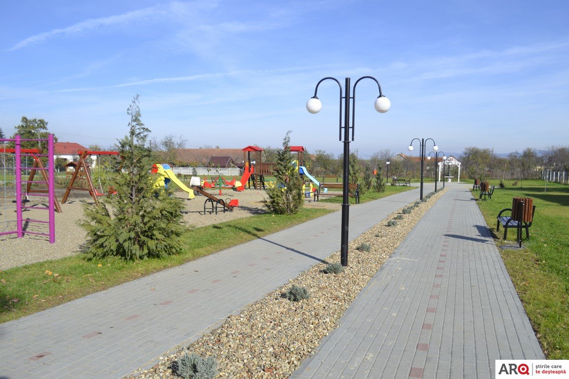 Comuna Frumușeni cu noi investiții și un parc modern la Aluniș