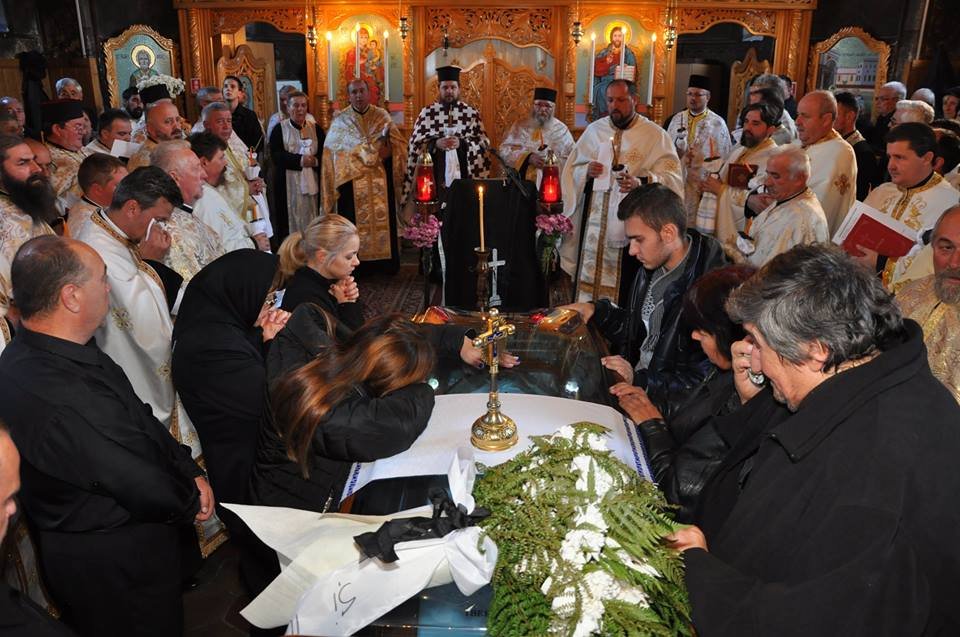 Părintele Ioan Jidoi, protopopul Lipovei, a fost înmormântat