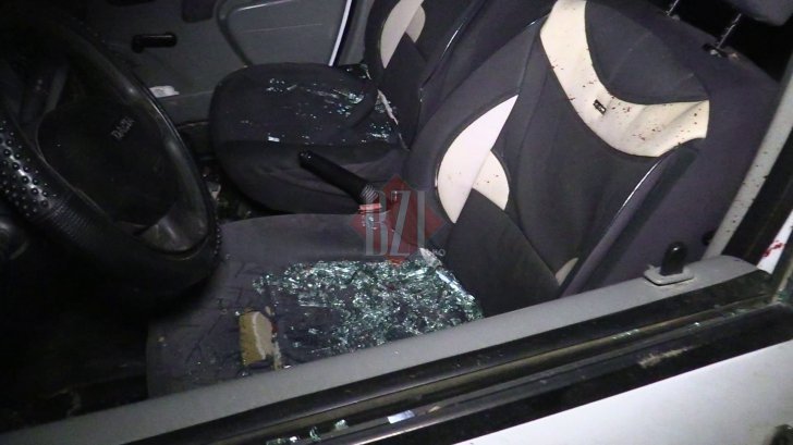 Iași: Atac violent asupra polițiștilor, o mașină vandalizată, agresori răniți și arestați