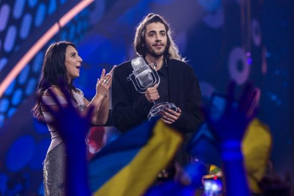 Câștigătorul Eurovision 2017 are o inimă nouă. Operația de transplant a reușit
