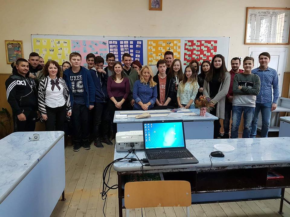 Elevii de la Liceul Tehnologic Iuliu Moldovan participă la concursuri legate de Drepturile omului