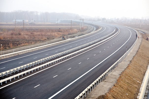 Guvernul Ungariei va construi un segment al unei noi autostrăzi spre România