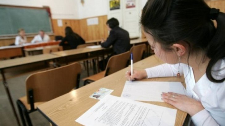 Schimbări majore în educaţie. Ce materii NOI vor studia liceeni din România