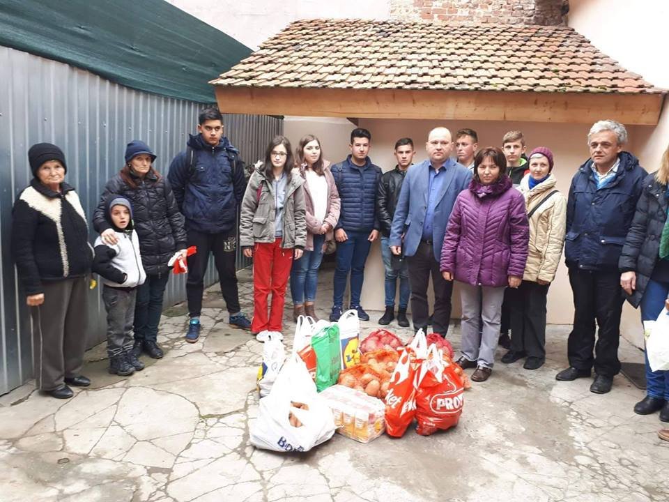 Acțiuni caritabile cu elevii de la Liceul Tehnologic „Iuliu Moldovan”