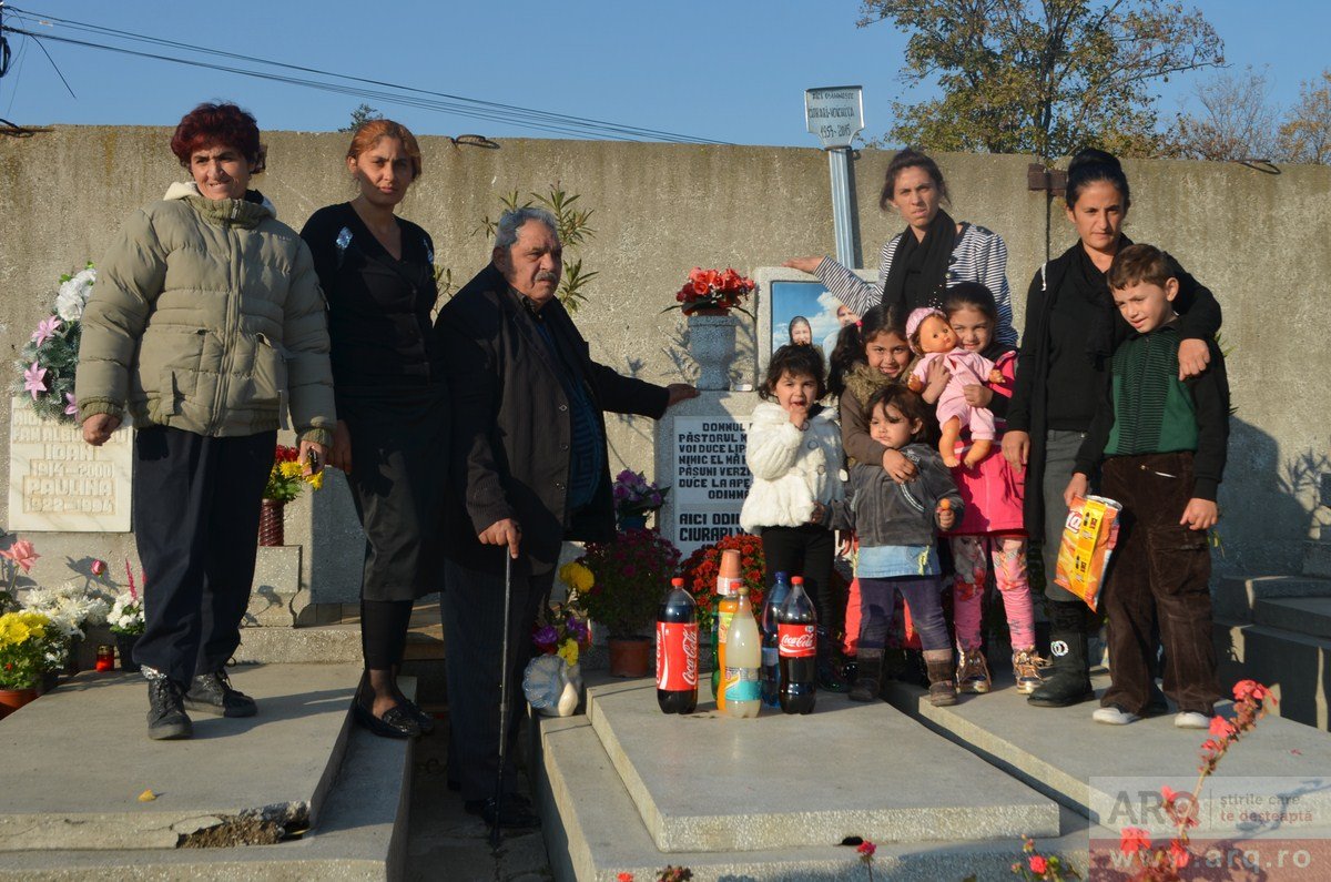 Ziua Morţilor în ospitalierul cimitir arădean POMENIREA
