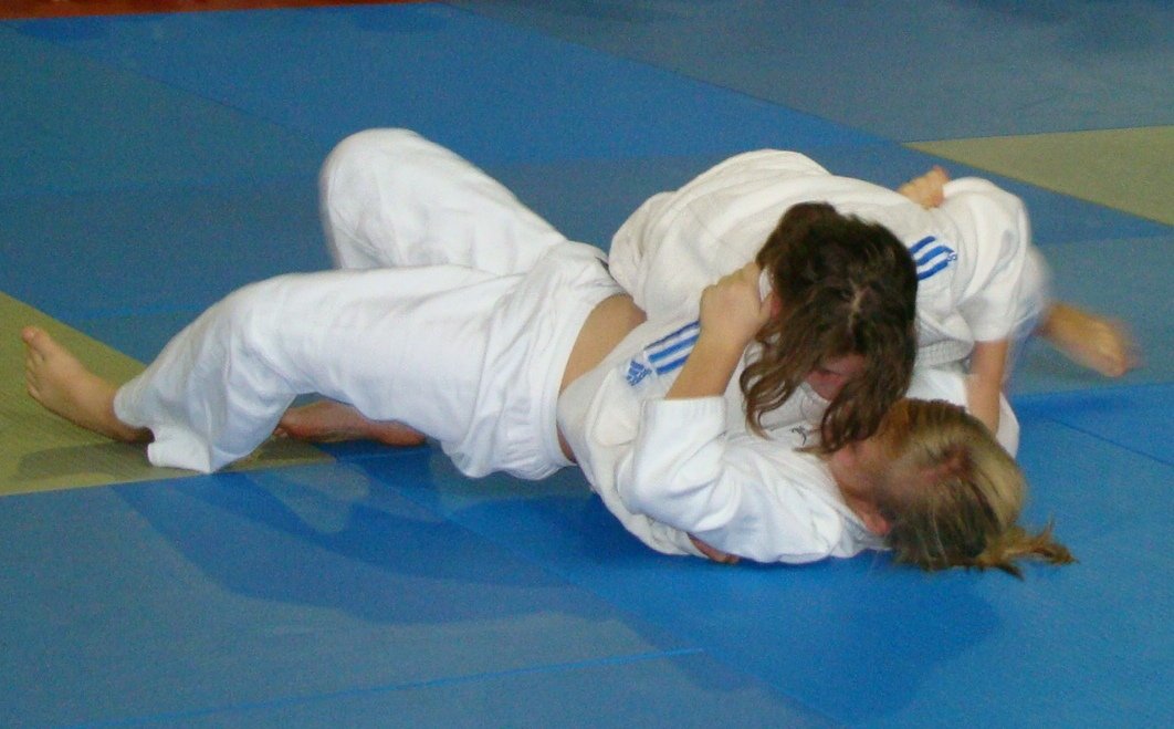 Judoka ai CSM Arad, medaliaţi în Serbia şi la Satu Mare