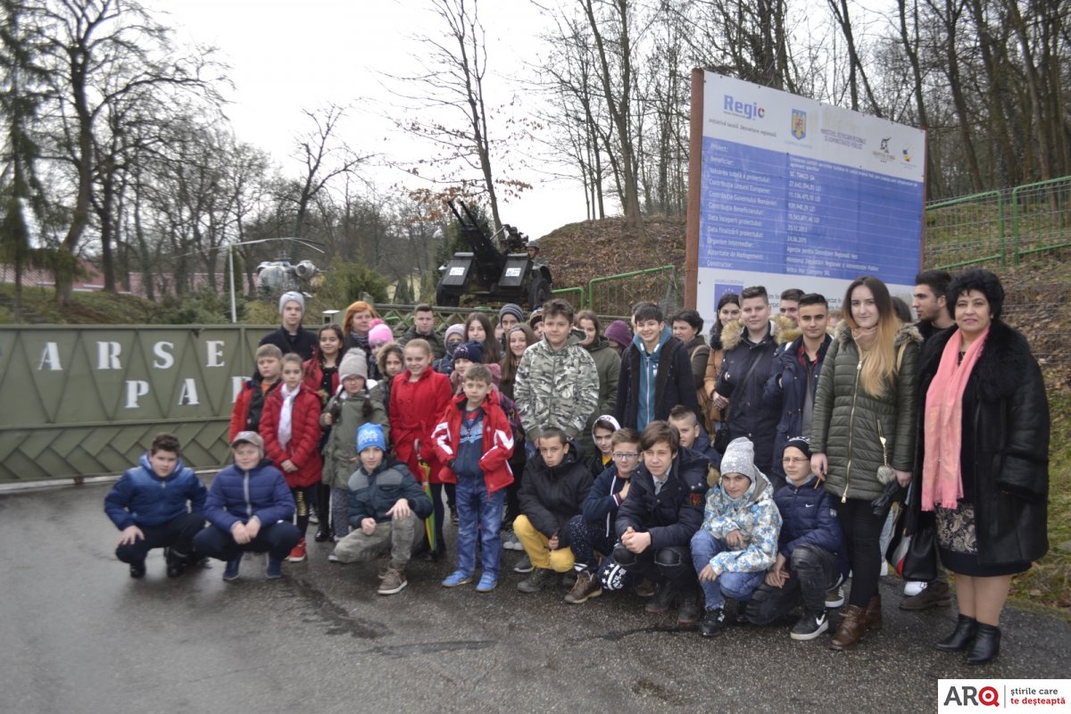Școala Gimnazială Bârsa în vizită la Arsenal Park - Orăștie și muzeul Brukenthal - Sibiu