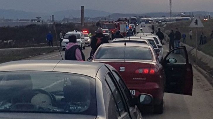 Accident grav la Cluj. Doi tineri au murit din cauza unui șofer băut, care a intrat pe contrasens