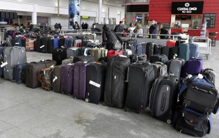 Descoperire incredibilă în bagajul unei femei la aeroport. Angajații au rămas fără cuvinte