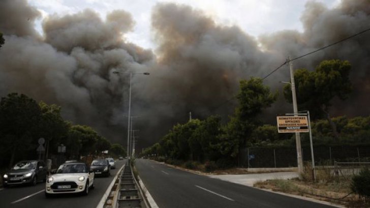 Bilanț cutremurător al incendiilor de vegetație din Grecia: 74 de morţi şi aproape 200 de răniţi