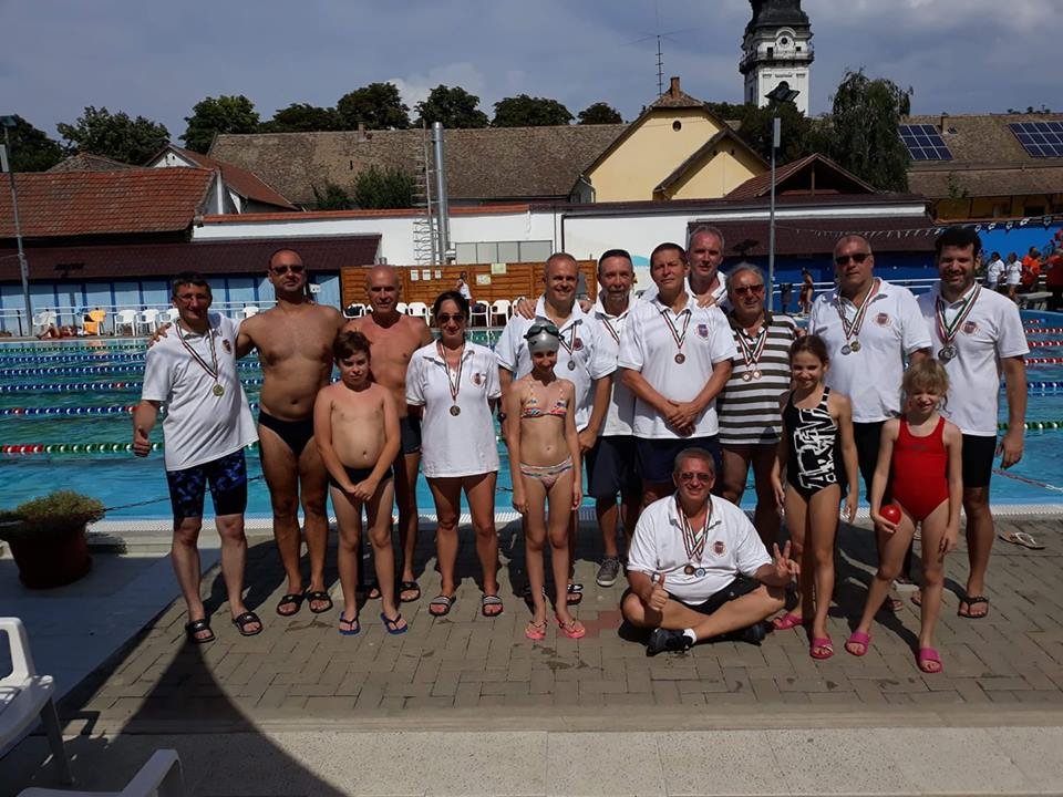 Totkomlos - încă o bornă bifată cu brio de înotătorii masters ai CSM Arad
