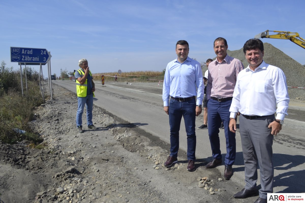 Marian TOADER, primar comuna Zăbrani: „Odată cu reabilitarea acestui drum, vom intra cu adevărat în normalitate”