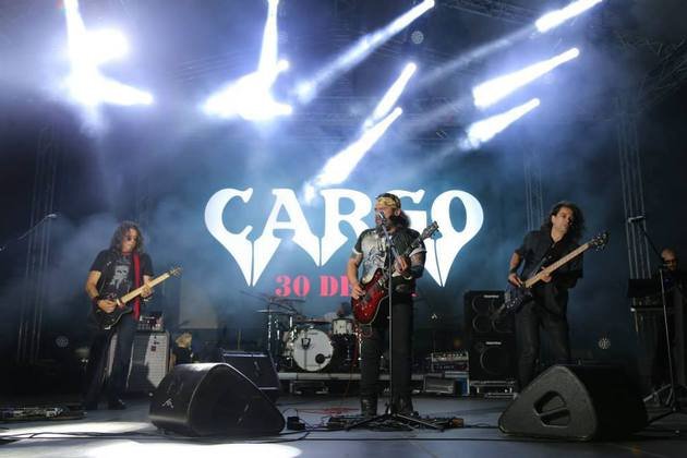Klaus Iohannis a decorat trupa Cargo cu 