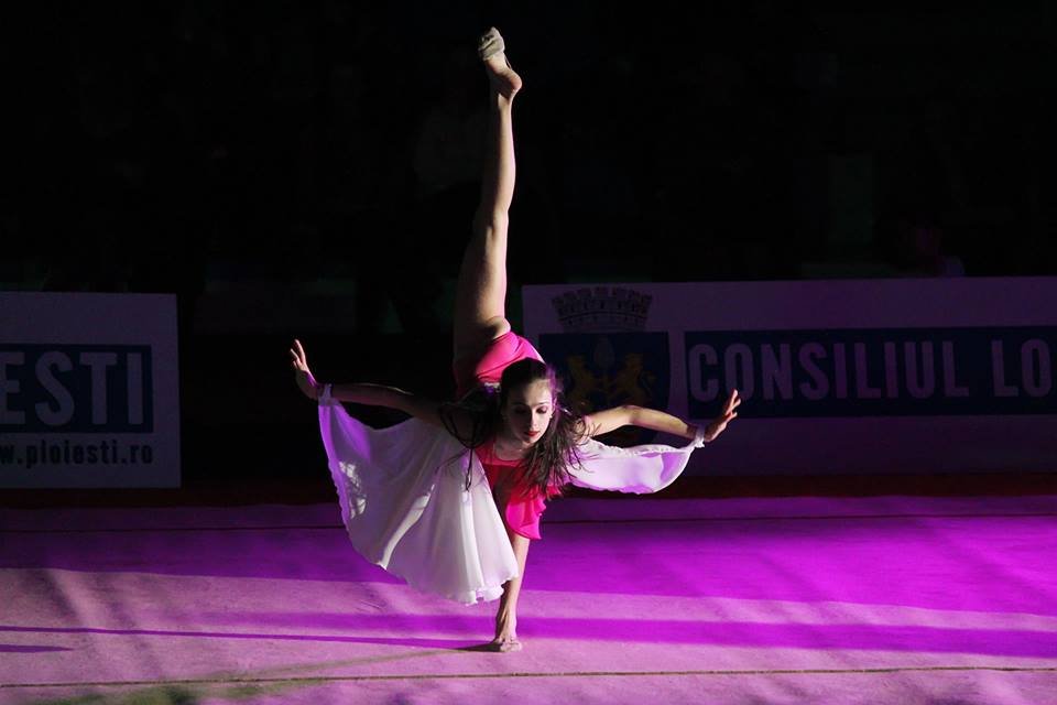 Arădeanca Sonia Ichim, în topul gimnasticii ritmice româneşti pe 2015