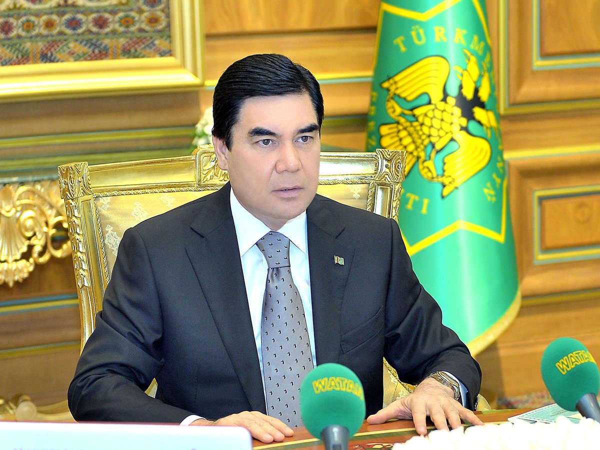 În Turkmenistan dacă spui coronavirus sau porţi mască în public rişti să fii arestat