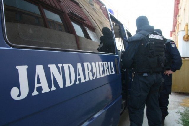 Jandarmii au descins în piețe în căutarea contrabandiștilor de țigări 