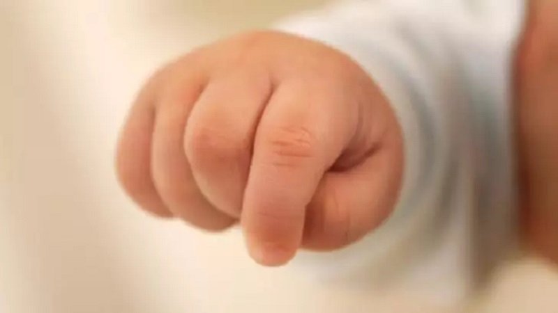 Premieră medicală la Iași: Cvadrupleți, născuți de o femeie infectată cu COVID-19