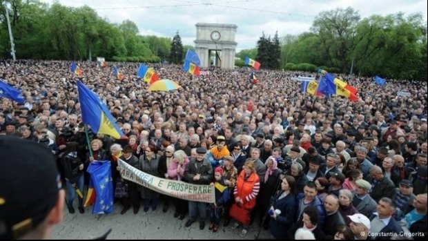 Republica Moldova: Preşedintele parlamentului invită liderii protestatarilor la dialog  