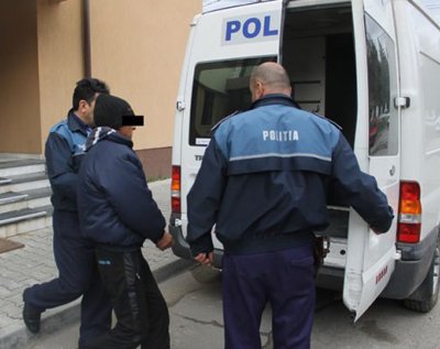 Un minor din Arad a fost arestat după ce l-a obligat pe un alt copil să-l masturbeze!