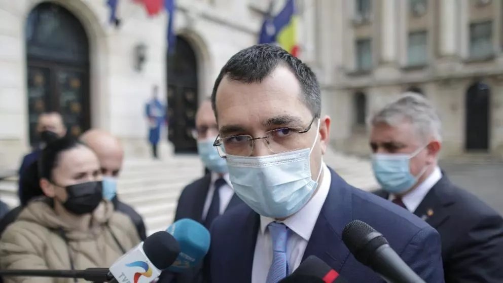 Vlad Voiculescu: De luni se schimbă regulile, decedații COVID vor fi înmormântați îmbrăcați