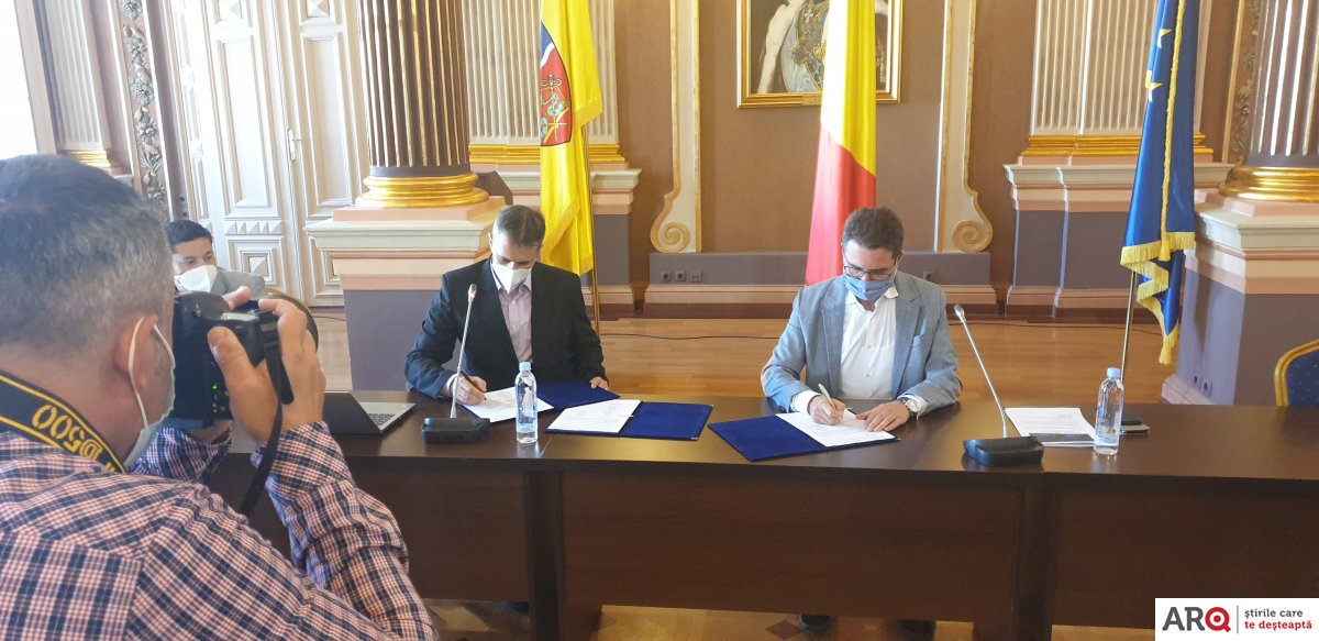 Transport ecologic în municipiu: a fost semnat contractul pentru achiziţionarea a zece autobuze electrice