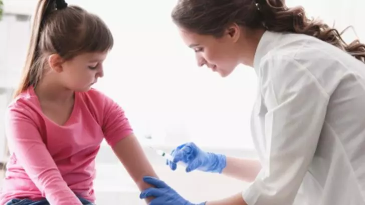 A început vaccinarea anti-Covid a copiilor de peste 12 ani. Unde se pot imuniza și ce ser vor primi
