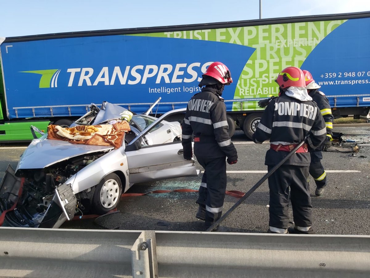 Accident între un TIR și un autoturism pe Autostrada A1 în Vama Nădlac