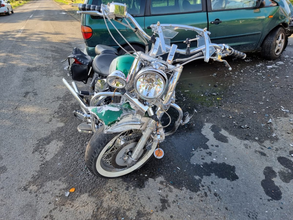 Motociclist rănit grav în urma unui accident în apropiere de Arad (FOTO)