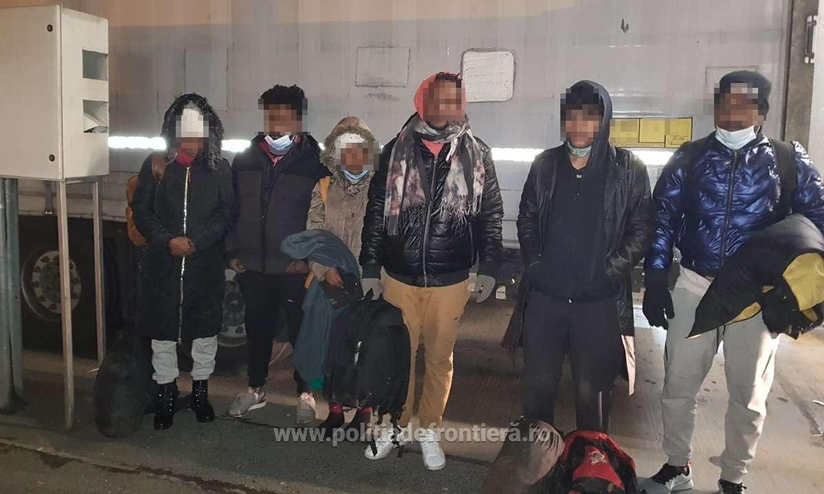 20 de migranți opriți din drumul ilegal spre Ungaria la Nădlac II și Turnu
