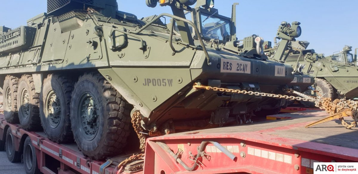 Imagini cu un nou convoi militar american care a trecut pe la Nădlac (FOTO şi VIDEO)