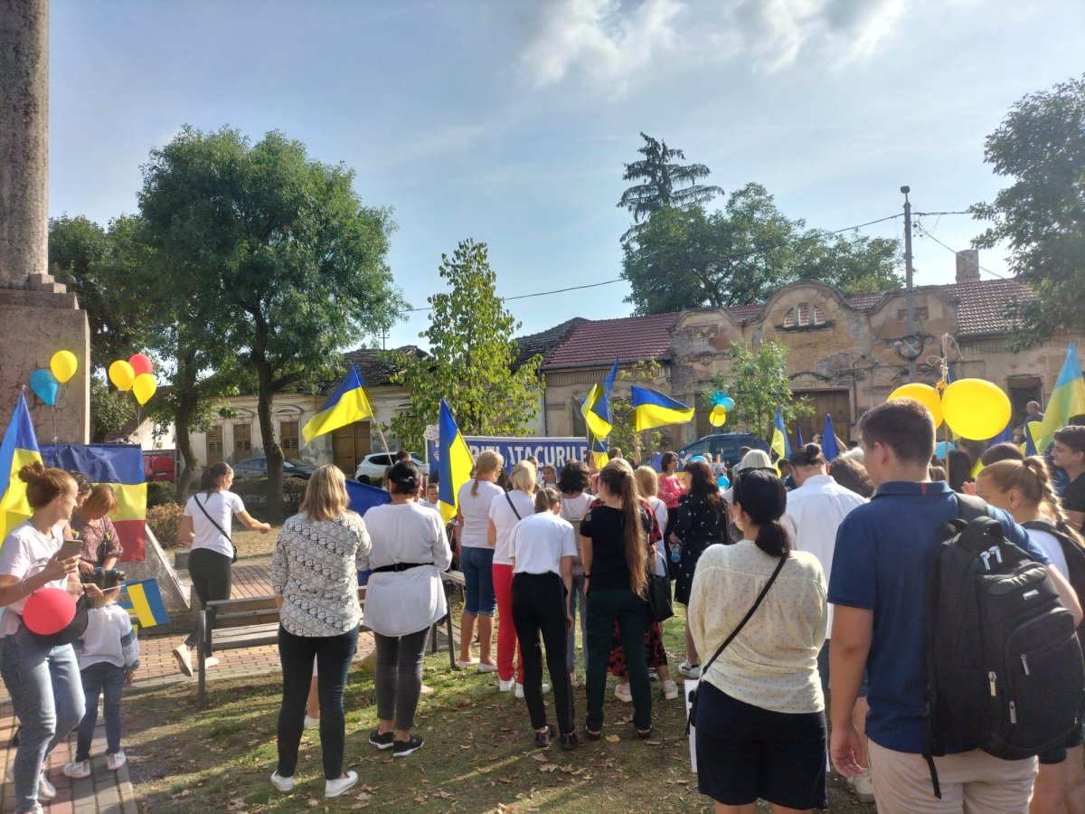 Întâlniri de lucru privind refugiații ucraineni stabiliți în județul nostru. Vezi ce măsuri s-au luat