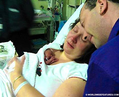 Doctorii i-au zis că bebelușul ei a murit, dar ea a refuzat să creadă și a vrut să-l țină la piept! Ce a urmat e un miracol!