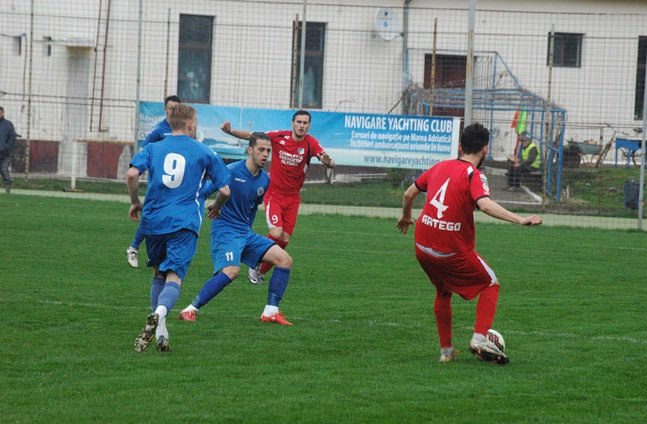 Prea palizi: FC Hunedoara - CS Ineu 2-1